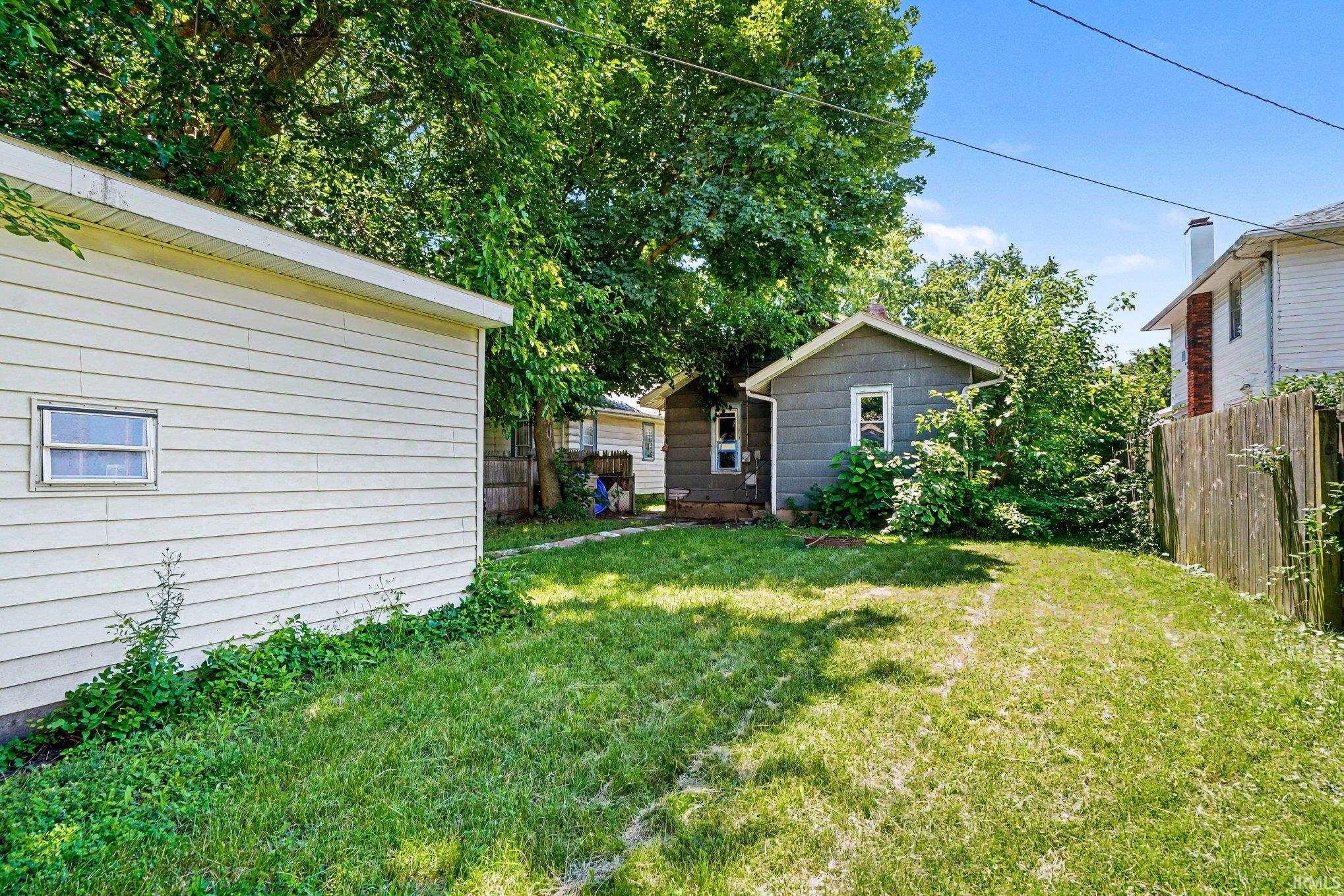 809 Altgeld Street South Bend IN 46614
