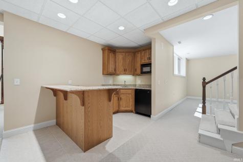 527 Chestnut Hills Parkway Fort Wayne IN 46814