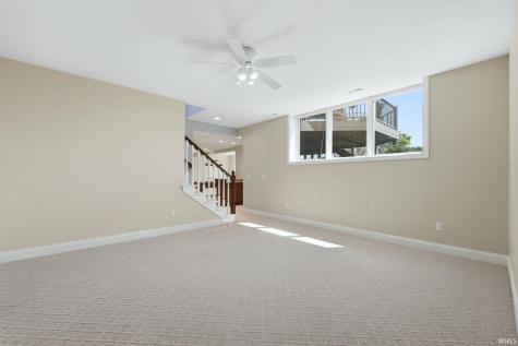 527 Chestnut Hills Parkway Fort Wayne IN 46814