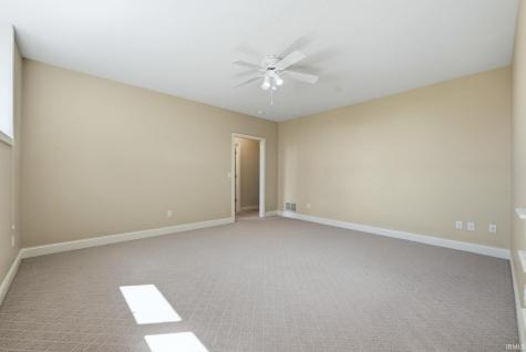 527 Chestnut Hills Parkway Fort Wayne IN 46814