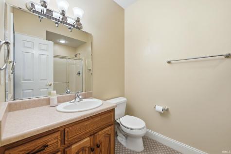 527 Chestnut Hills Parkway Fort Wayne IN 46814