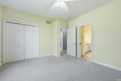527 Chestnut Hills Parkway Fort Wayne IN 46814