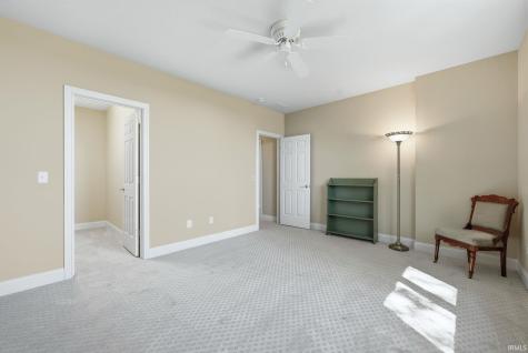 527 Chestnut Hills Parkway Fort Wayne IN 46814