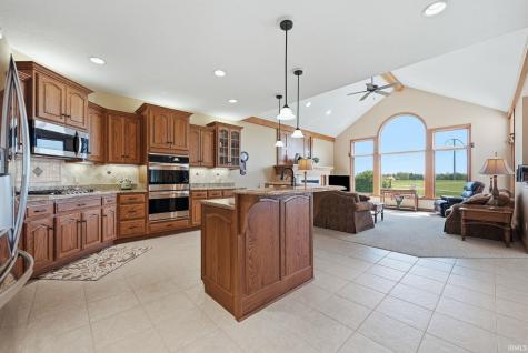 527 Chestnut Hills Parkway Fort Wayne IN 46814