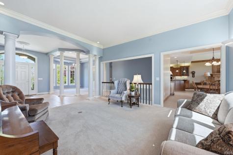 527 Chestnut Hills Parkway Fort Wayne IN 46814