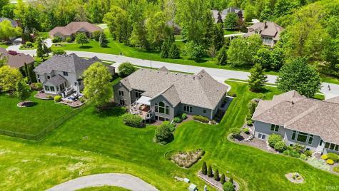 527 Chestnut Hills Parkway Fort Wayne IN 46814