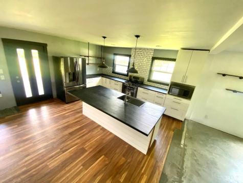 2339 E Tulip Road Bloomfield IN 47424