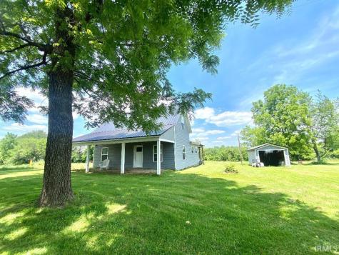 2339 E Tulip Road Bloomfield IN 47424