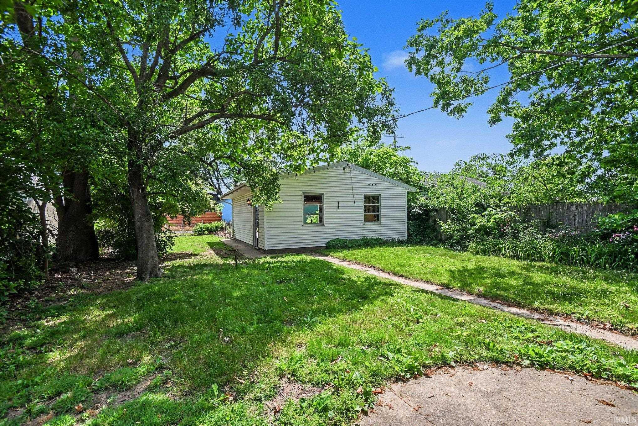 918 S 27th Street South Bend IN 46615