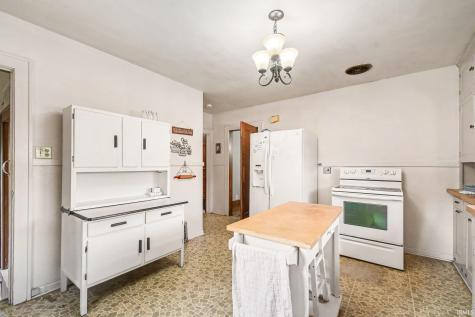 918 S 27th Street South Bend IN 46615