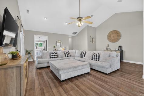 1510 W Crane Pond Drive Marion IN 46952