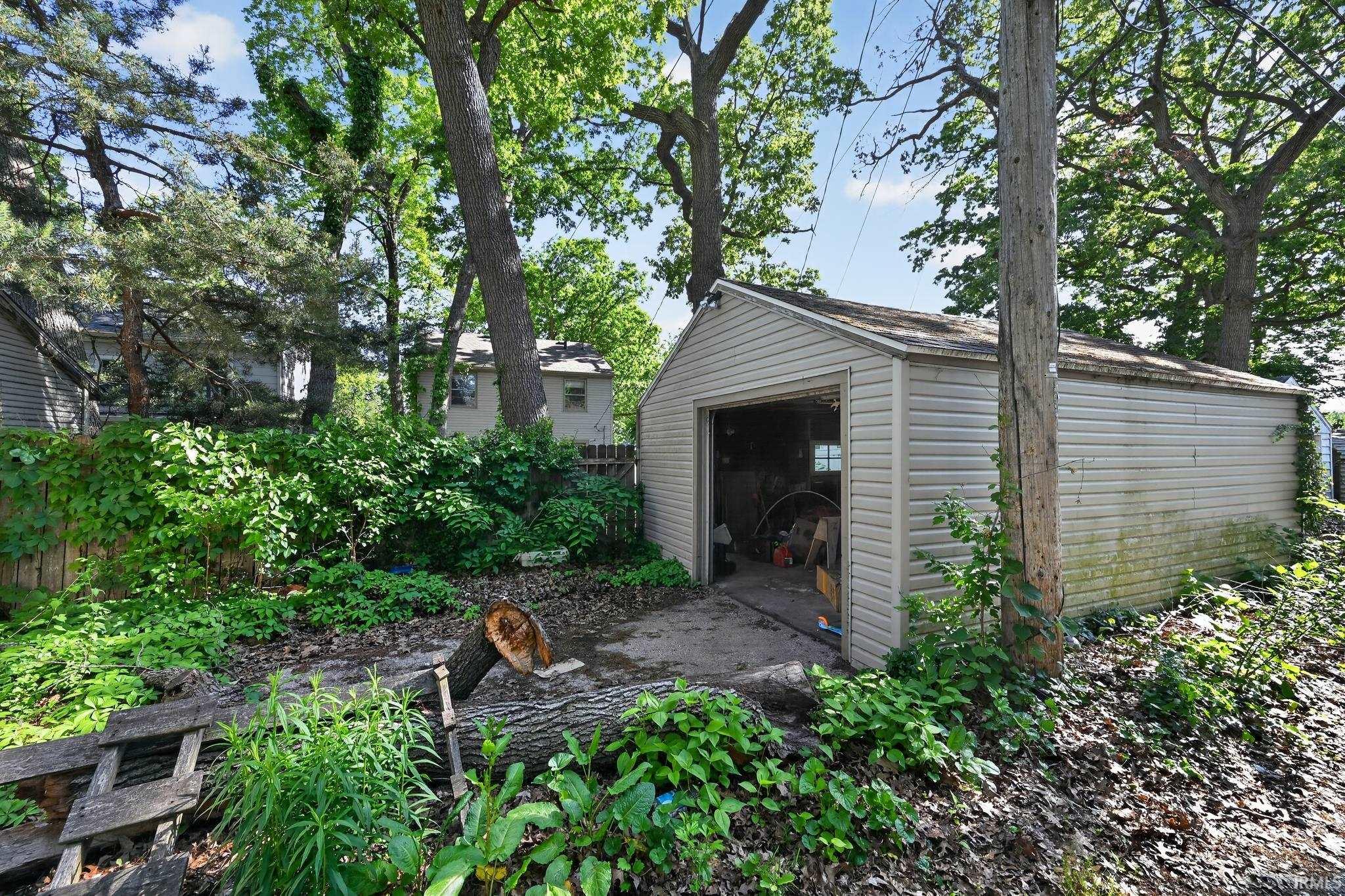 1010 W Lawrence Street Mishawaka IN 46545