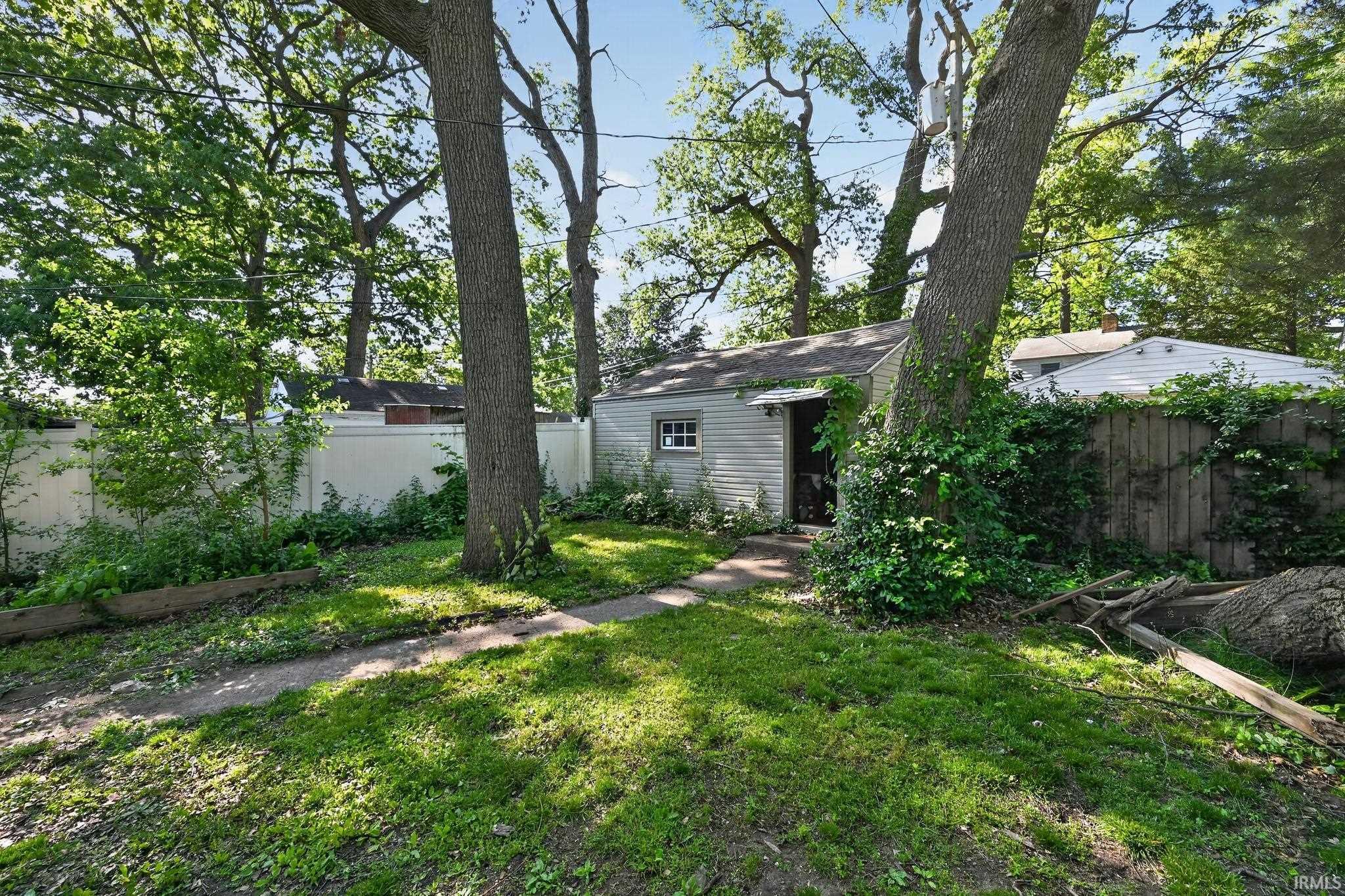 1010 W Lawrence Street Mishawaka IN 46545