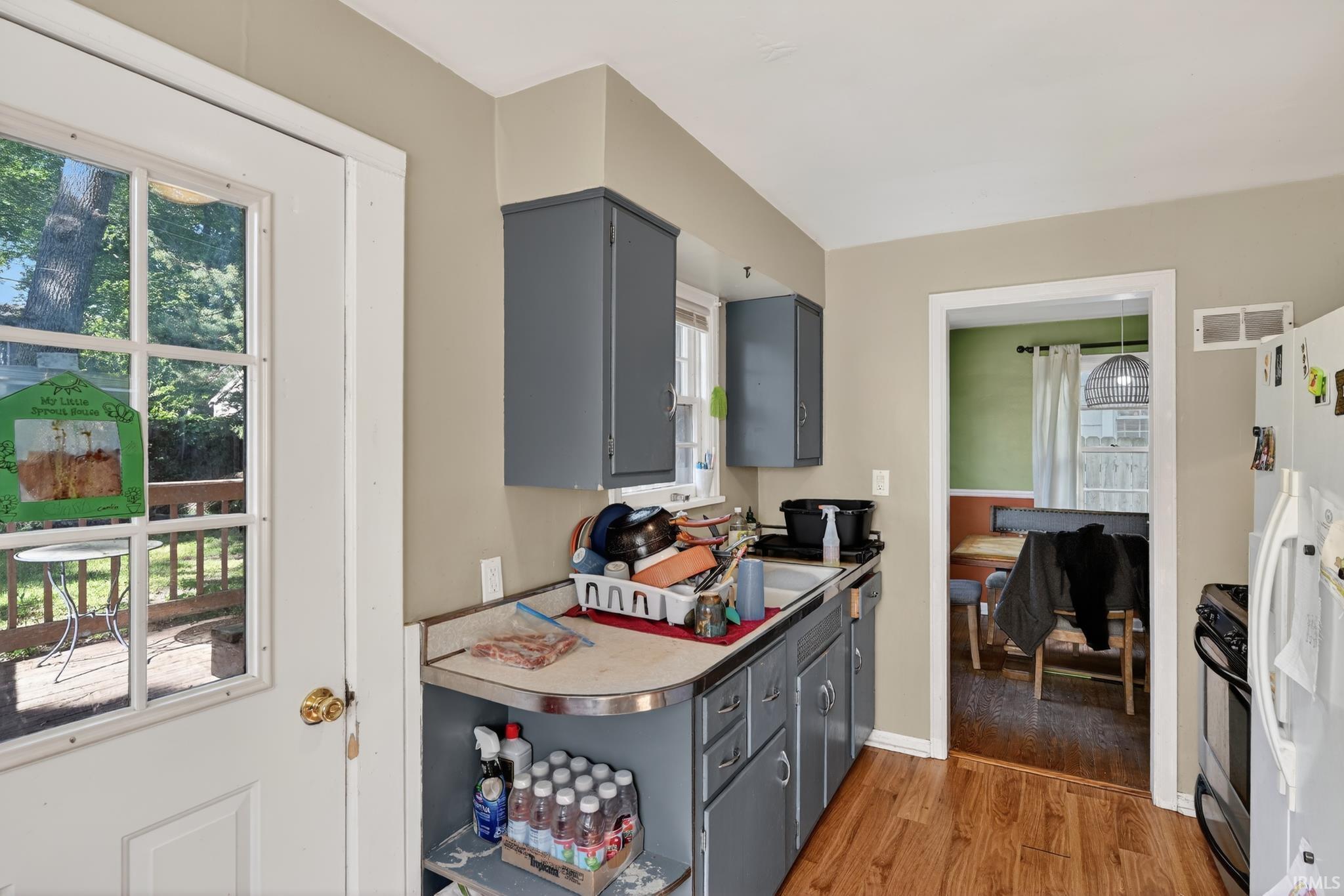 1010 W Lawrence Street Mishawaka IN 46545