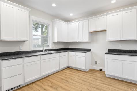 1015 Allen Avenue South Bend IN 46616