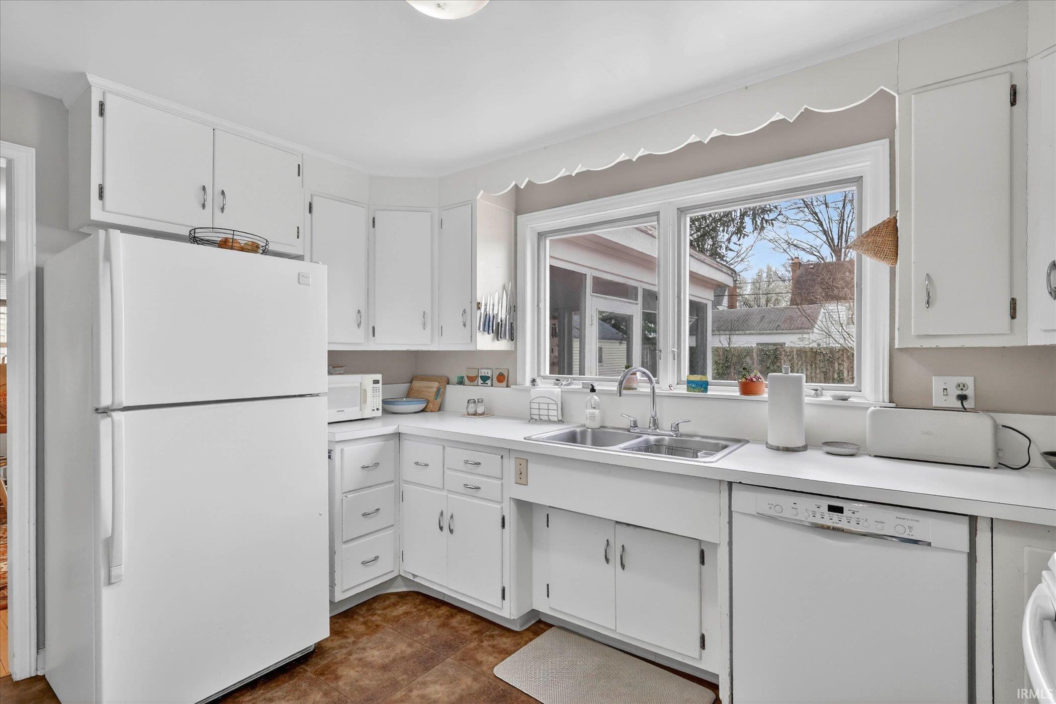1406 E Monroe Street South Bend IN 46615