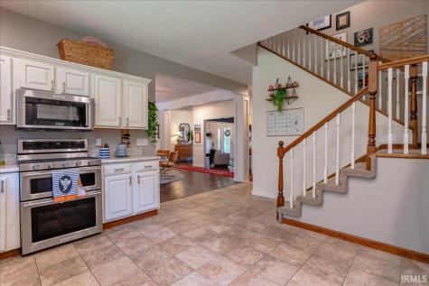 8201 Whitetail Trail Evansville IN 47711