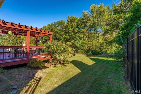 8201 Whitetail Trail Evansville IN 47711