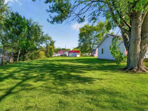 4580 W E Drive Albion IN 46701