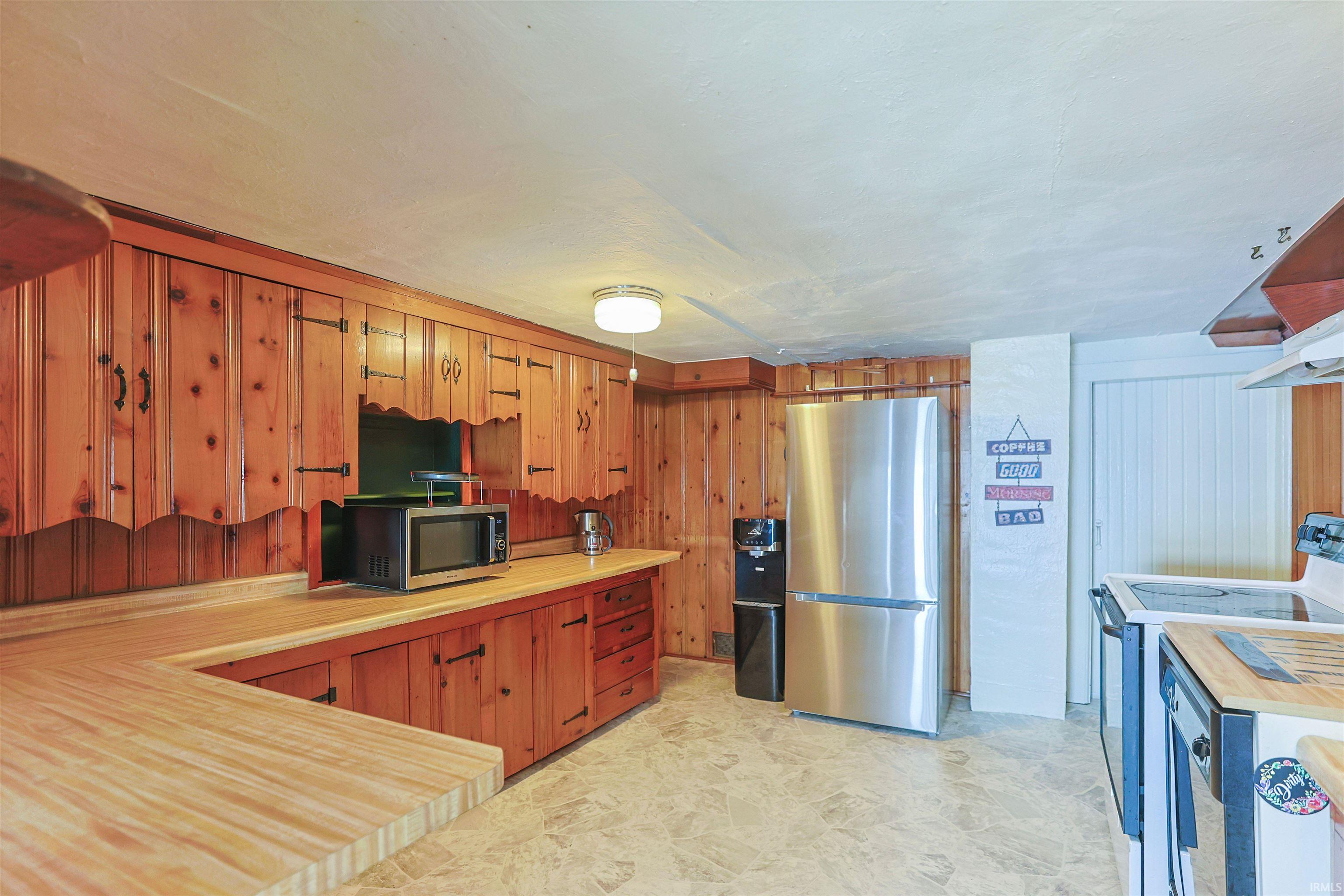 10624 Jefferson Road Osceola IN 46561