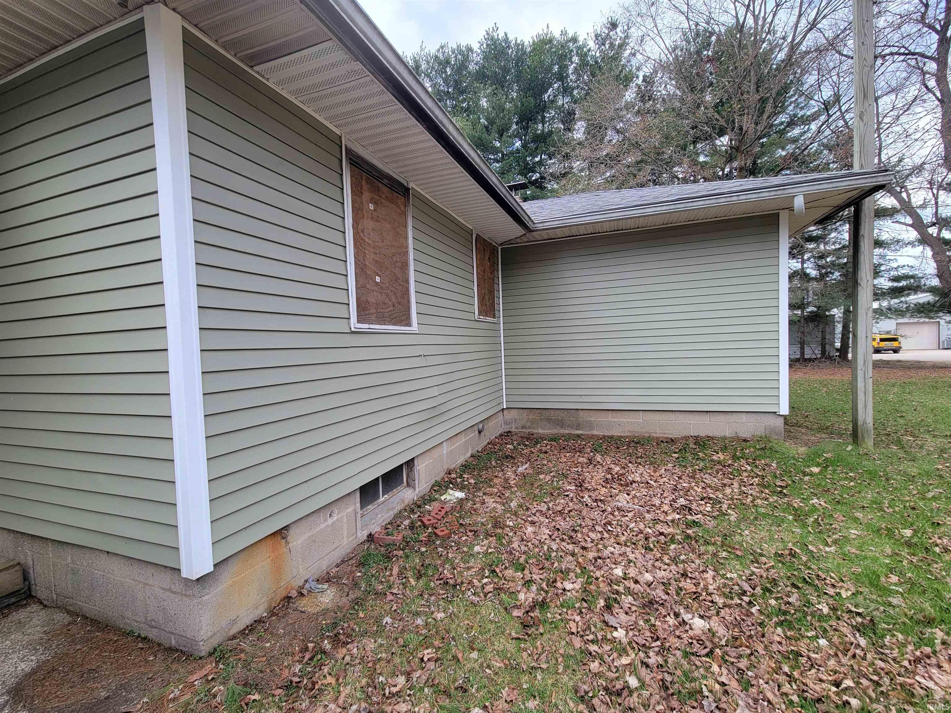 24713 Penwell Avenue Elkhart IN 46516