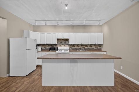 10991 S State Road 43 Brookston IN 47923