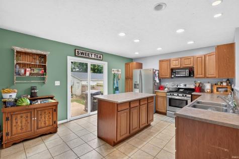 10991 S State Road 43 Brookston IN 47923