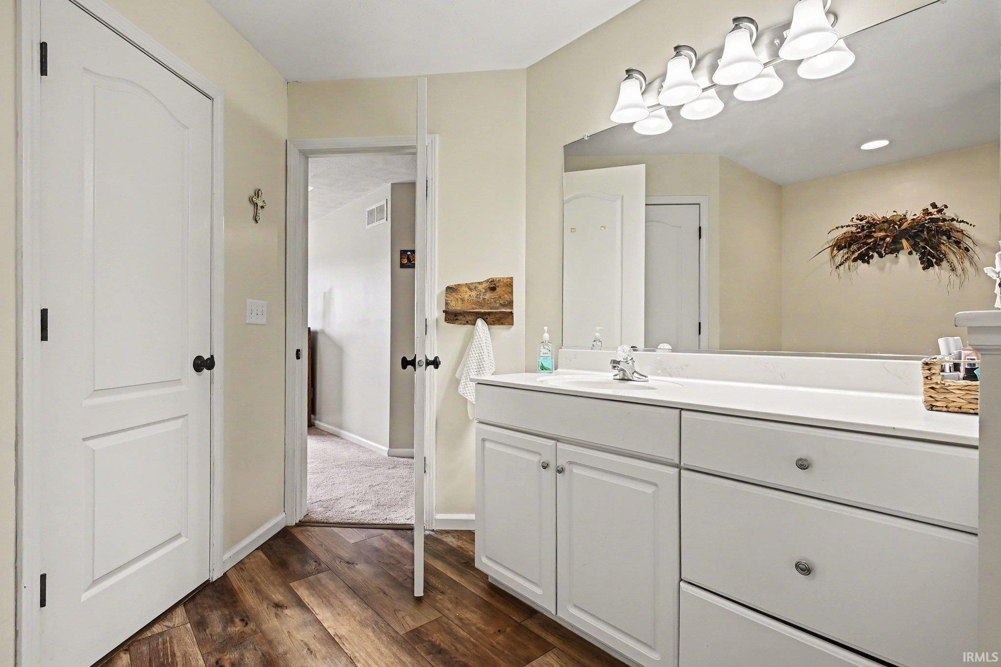 51141 Sussex Point Drive Granger IN 46530