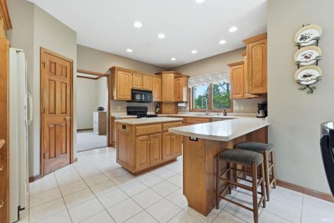 9304 Muldoon Road Fort Wayne IN 46819
