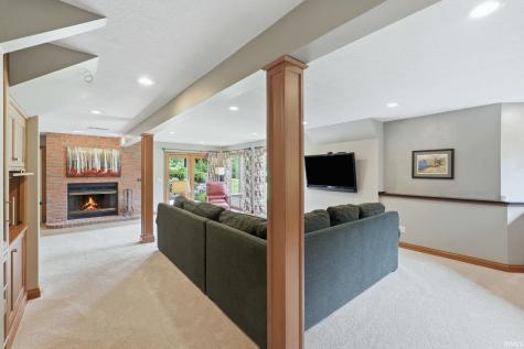9304 Muldoon Road Fort Wayne IN 46819
