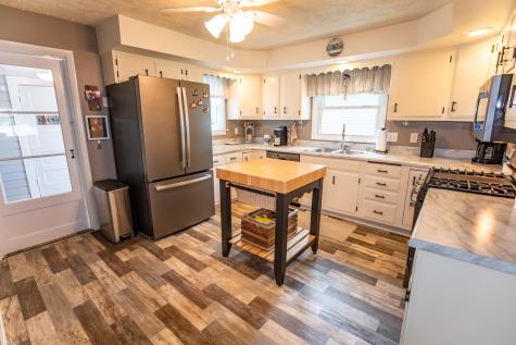 3923 Lake Shore Drive Bremen IN 46506
