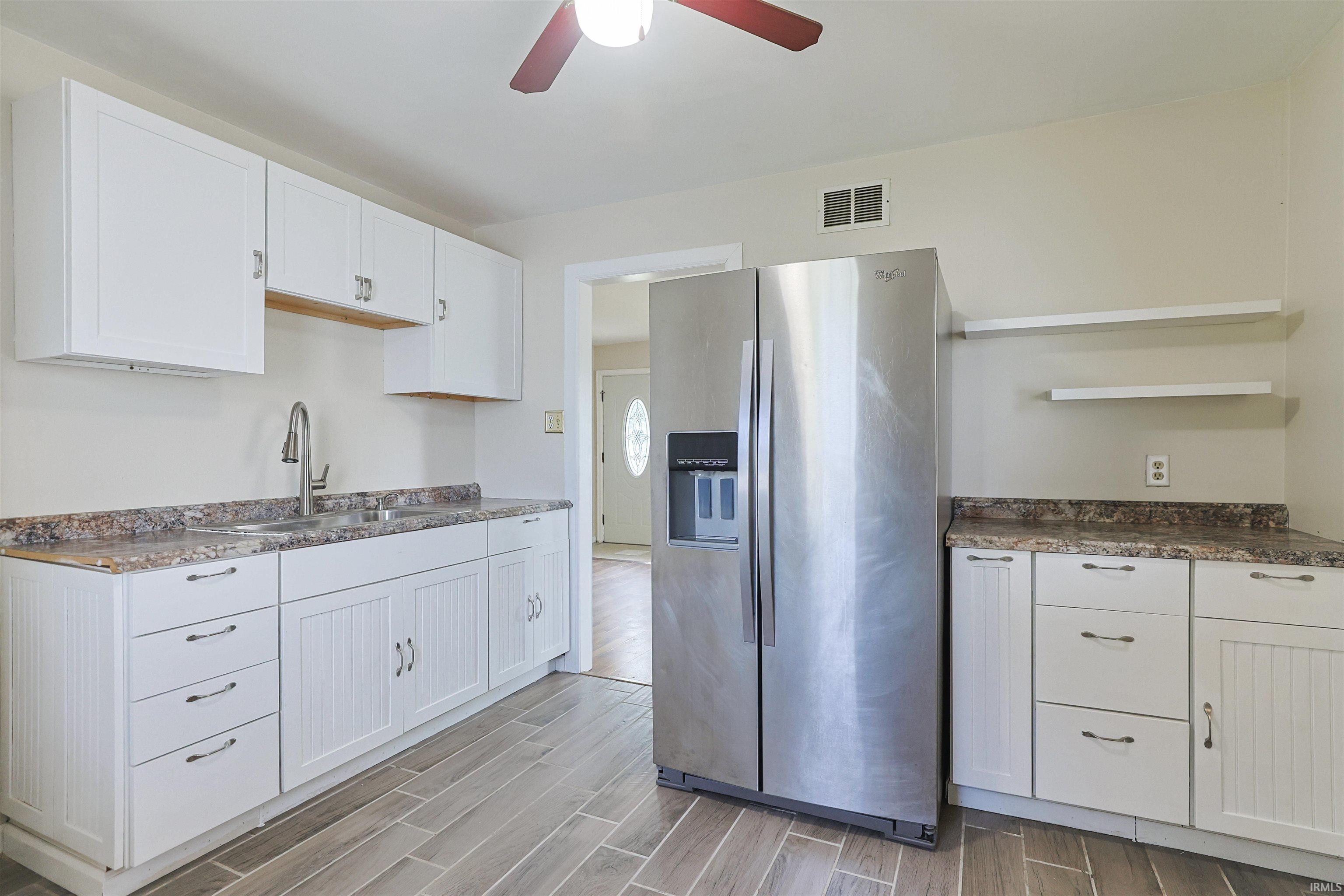1421 Illinois Street South Bend IN 46628
