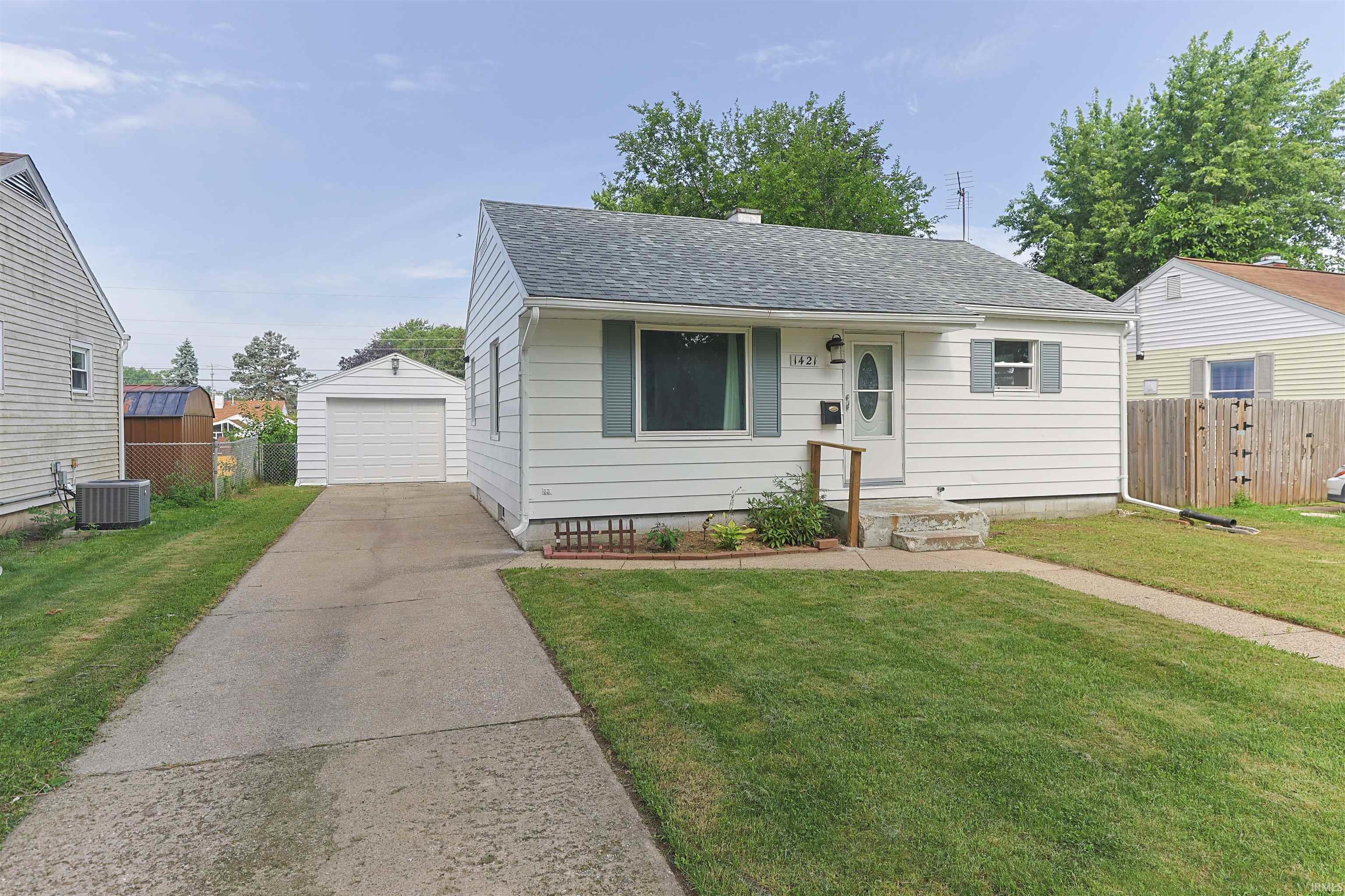 1421 Illinois Street South Bend IN 46628