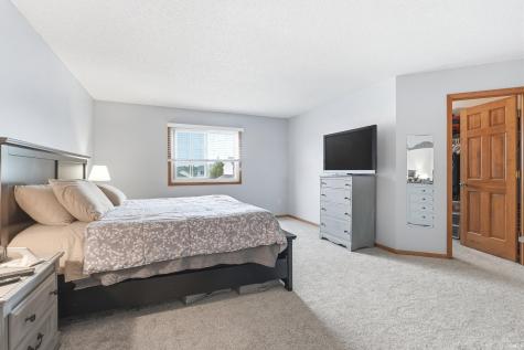11317 Saint Ives Drive Fort Wayne IN 46818