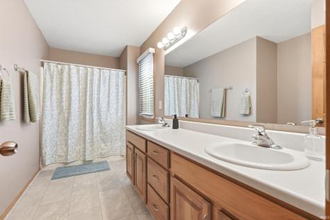 11317 Saint Ives Drive Fort Wayne IN 46818