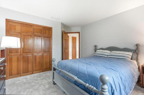 11317 Saint Ives Drive Fort Wayne IN 46818