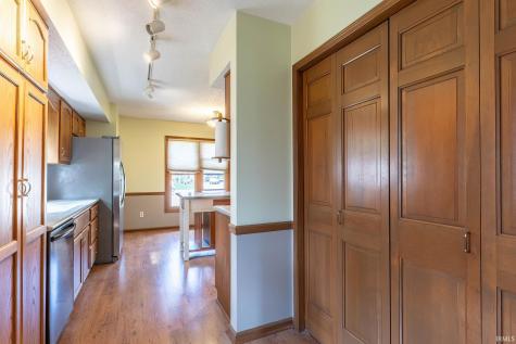 8915 Sunburst Lane Fort Wayne IN 46804