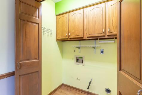 8915 Sunburst Lane Fort Wayne IN 46804
