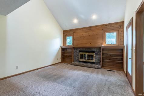 8915 Sunburst Lane Fort Wayne IN 46804