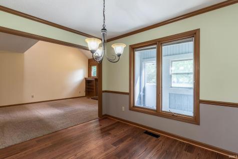 8915 Sunburst Lane Fort Wayne IN 46804