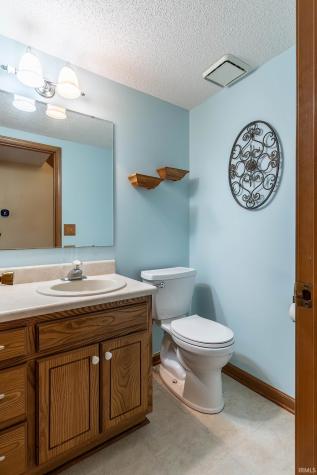8915 Sunburst Lane Fort Wayne IN 46804