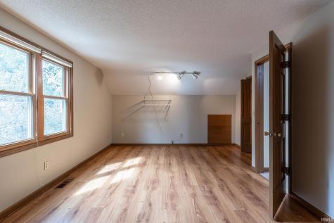 8915 Sunburst Lane Fort Wayne IN 46804
