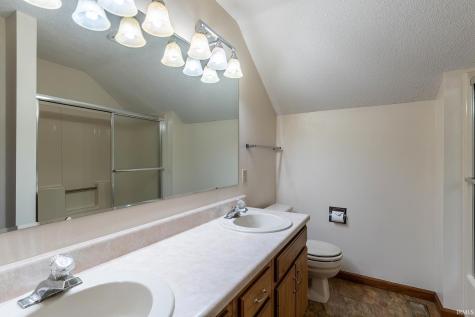 8915 Sunburst Lane Fort Wayne IN 46804