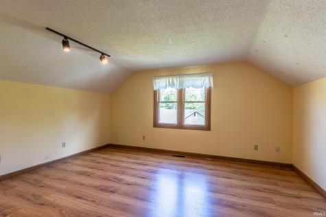 8915 Sunburst Lane Fort Wayne IN 46804