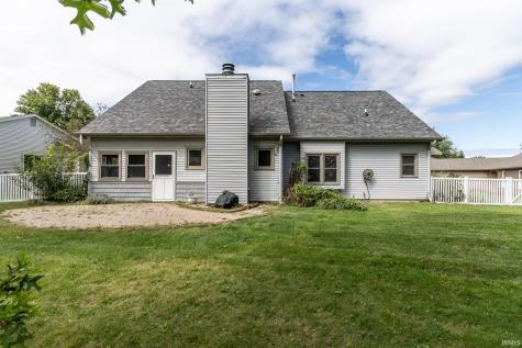 8915 Sunburst Lane Fort Wayne IN 46804