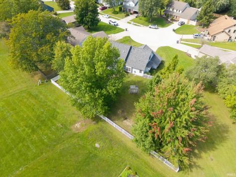 8915 Sunburst Lane Fort Wayne IN 46804