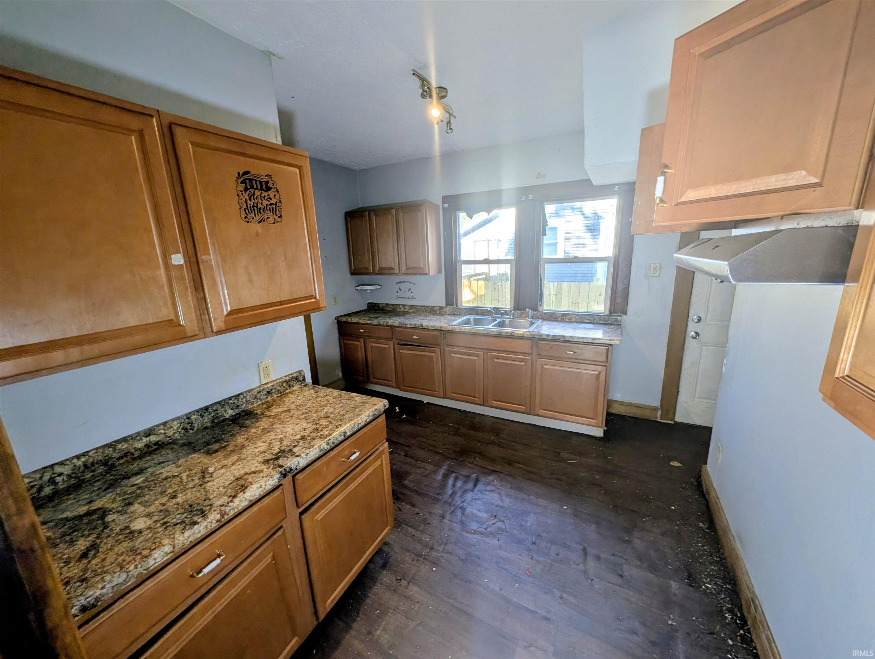 519 W Wolf Avenue Elkhart IN 46516