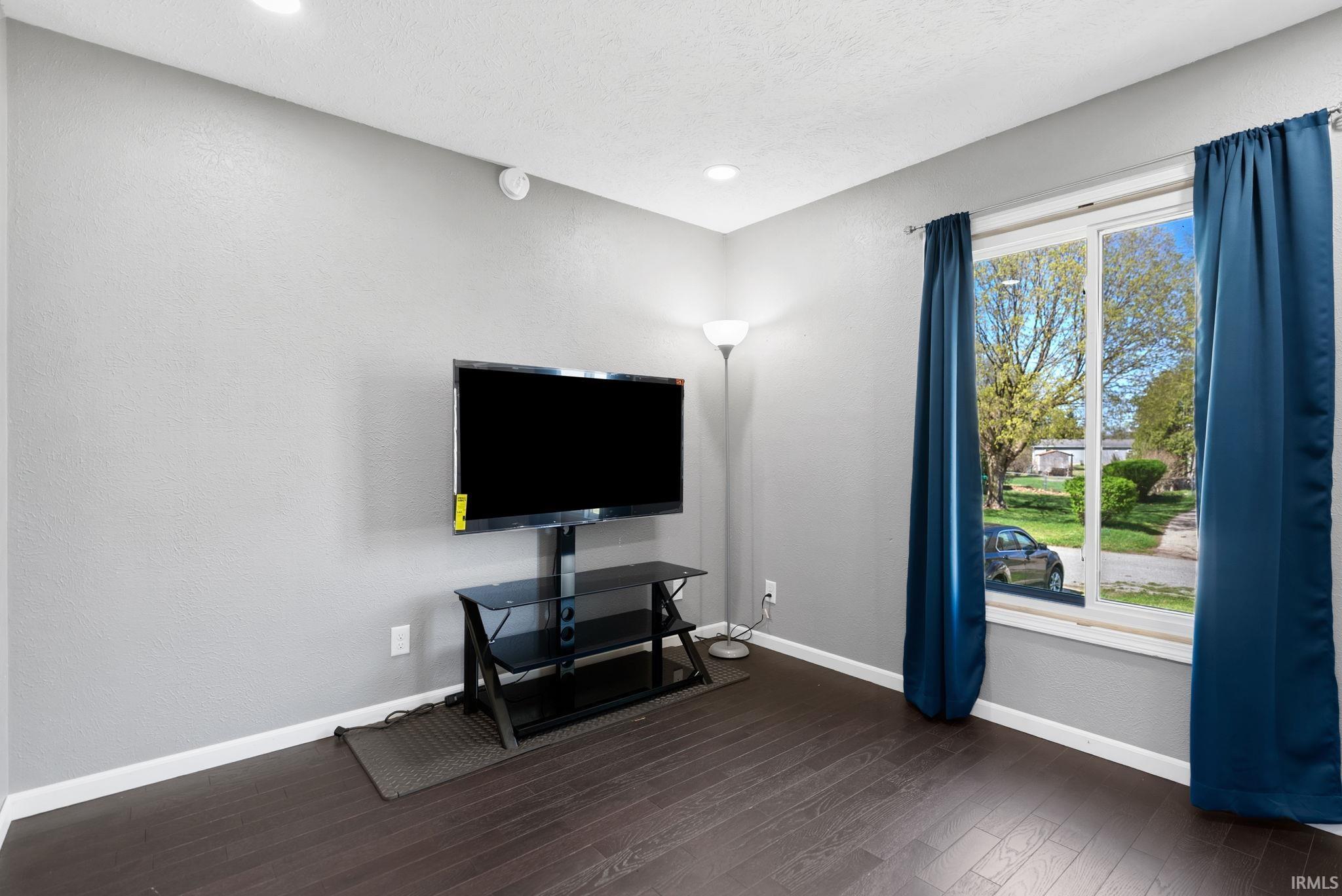 28694 Rex Court Elkhart IN 46514