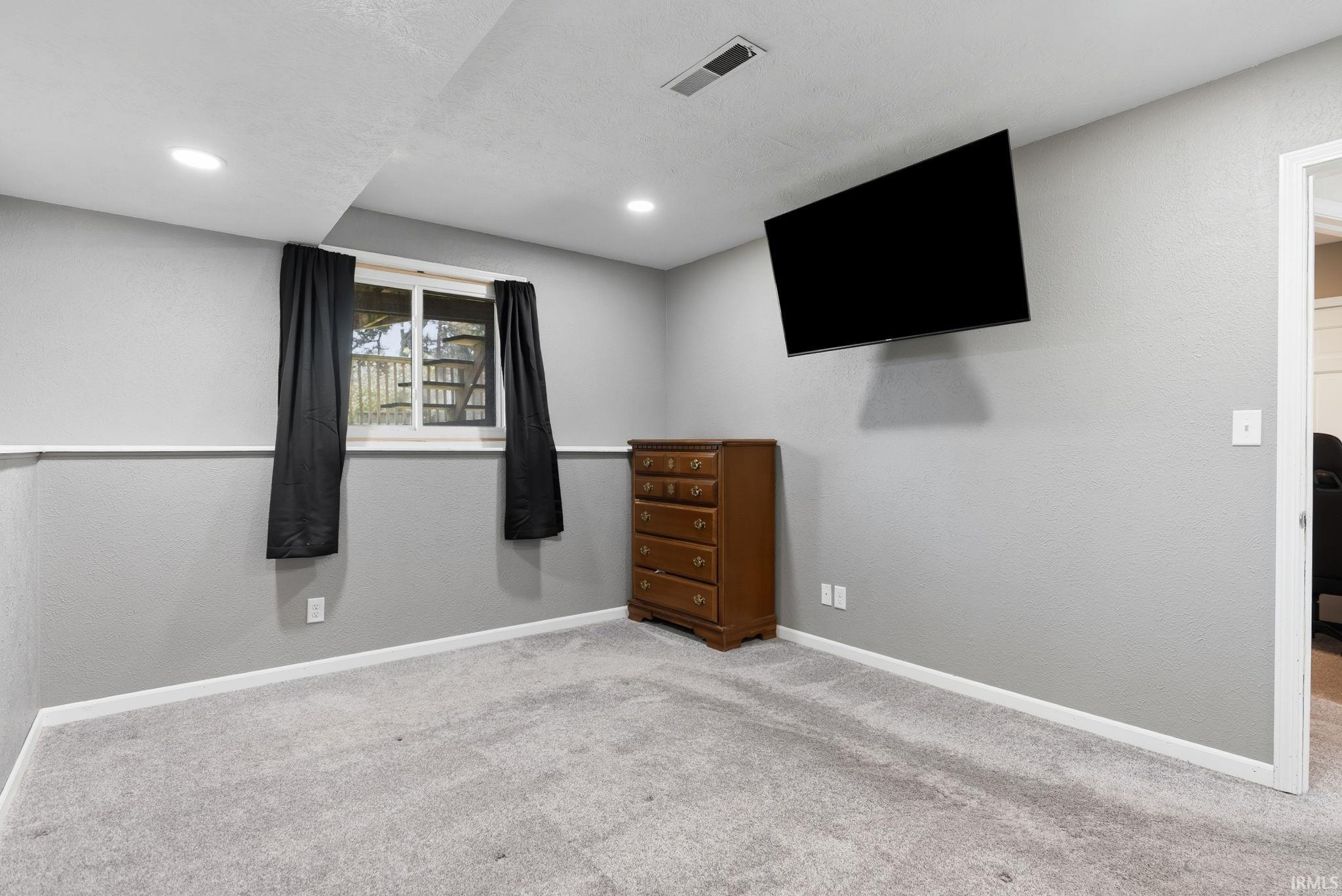 28694 Rex Court Elkhart IN 46514