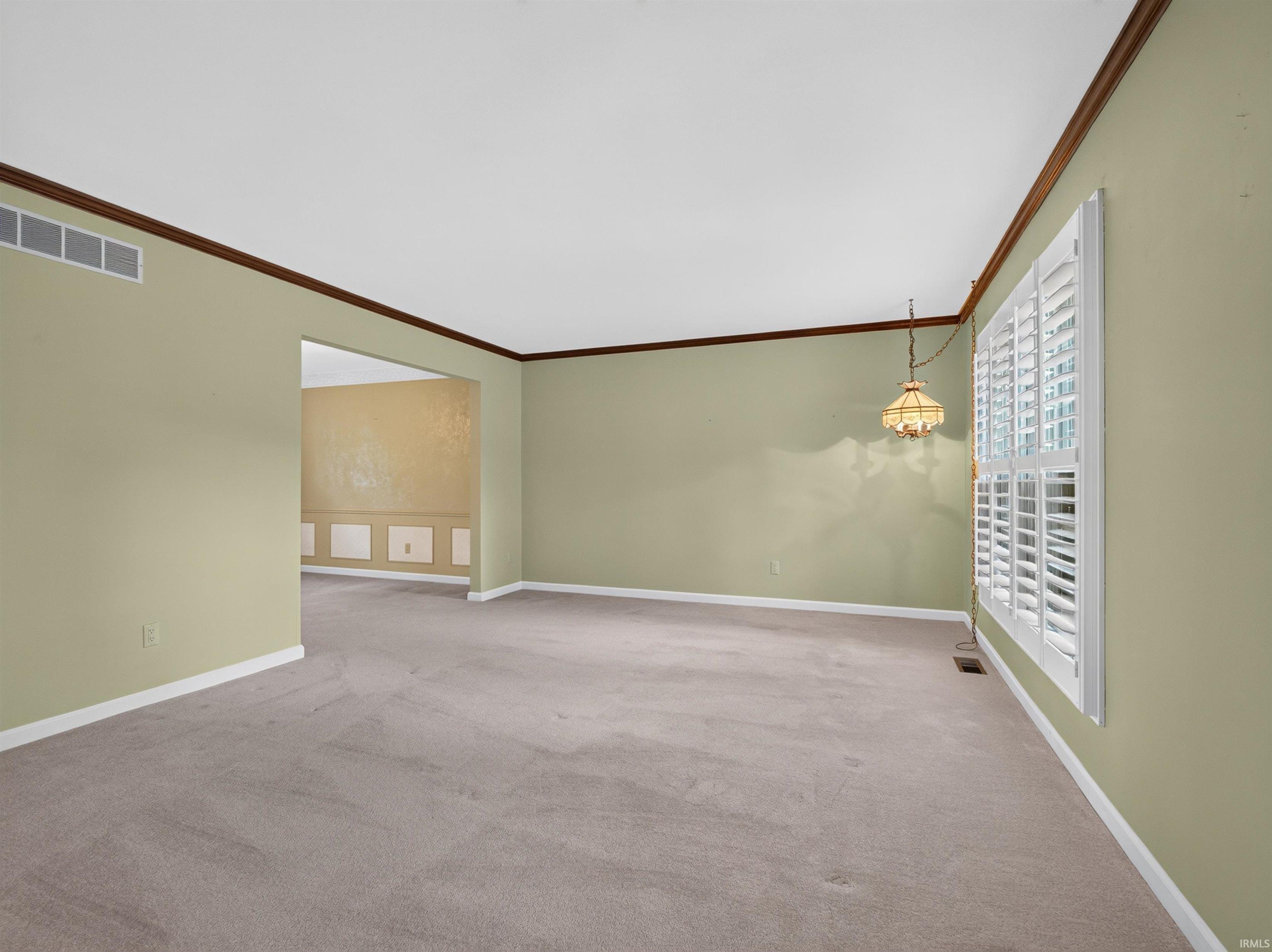 480 E Lynnwood Drive N Warsaw IN 46580